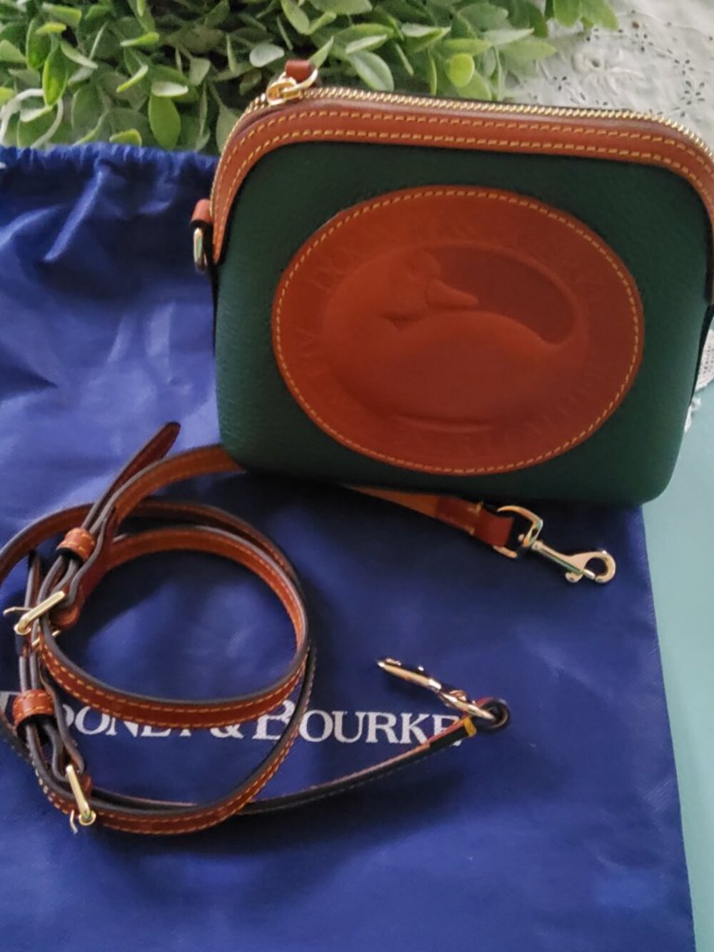 NWT Dooney & Bourke Heritage Domed Crossbody 18 in Forest - Picture 2 of 11